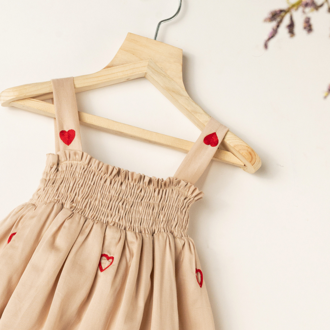 LITTLE HEART DRESS NUDE